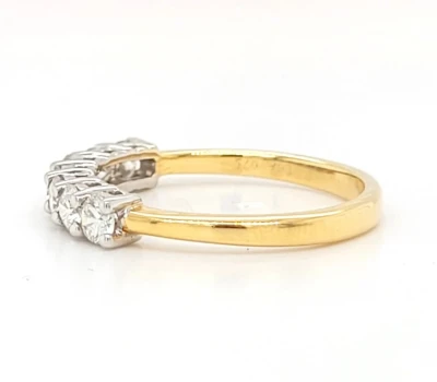 0.75ct Diamond & 18ct Gold 7 stone Eternity Ring 3.1g