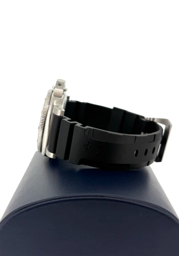 Panerai 42mm Submersible Bianco - Stainless Steel & Rubber (BRAND NEW -UNWORN 2026 Box & Papers) Model: PAM01590