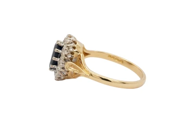 1.70ct Natural Sapphire & Diamond Cluster Ring 18ct Gold 4.86g