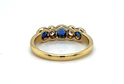0.60ct Sapphire & 0.20ct Diamond 18ct Gold Ring 3.3g