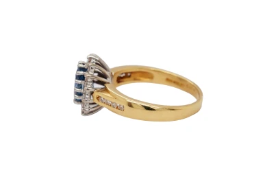 1.30ct Ceylon Sapphire & 0.28ct Diamond Halo Ring 18ct Gold 4.2g