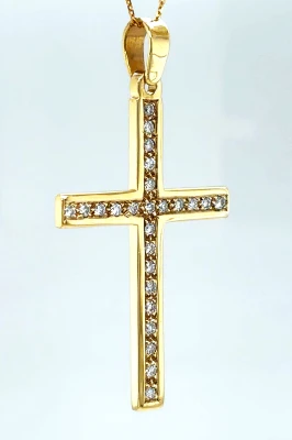 0.50ct Diamond & 9ct Gold Cross Pendant ( 50mm x 27.5 x 2.1mm) 5.8g