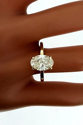 2.09ct Lab Grown Diamond & 9ct Gold Solitaire Ring HIDDEN HALO 3.14g