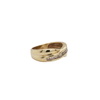 0.50ct Diamond & 9ct Gold 7.5mm Cross Over Band -4.0g