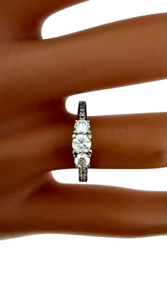 0.61ct Natural Diamond & Platinum Trilogy Ring 3.9g Size L