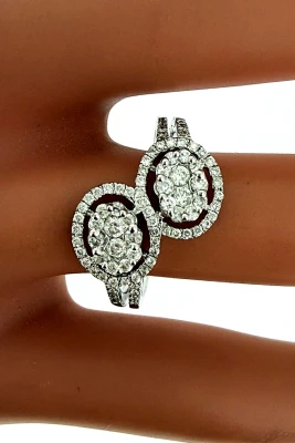 0.70ct Diamond & 18ct White Gold Twist/Halo Ring- 18ct White Gold 3.16g