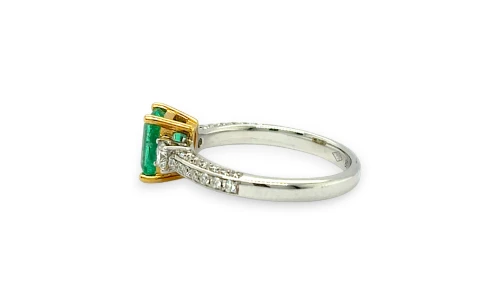 1.56ct Natural Emerald & Diamond Solitaire Ring - 18ct White/Yellow Gold 3.75g