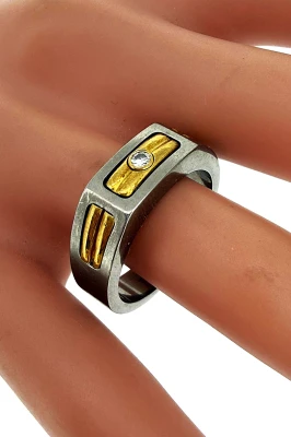 0.05ct Natural Diamond Gents 7.0mm Ring- 18ct Gold & Titanium 5.12g