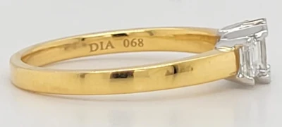 0.68ct Natural Diamond & 18ct Gold Trilogy Ring 3.0g Size N