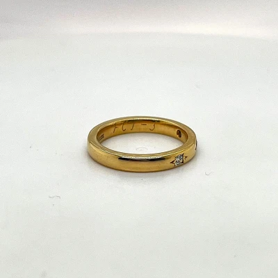 0.05ct Diamond & 18ct Gold 3mm Wedding Band 3.7g