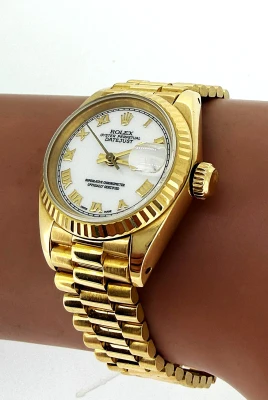 Rolex 26mm Date-Just ( Year 1983) 18ct Gold Model: 69178