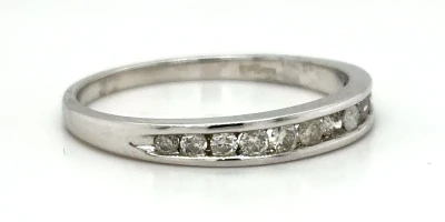 0.25ct Diamond & 18ct White Gold Half Channel set Band 2.1g