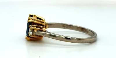 0.70ct Sapphire & 0.20ct Diamond Trilogy Ring-18ct Gold 3.18g