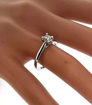 0.42ct Natural Diamond & 9ct White Gold Solitaire Ring 2.5g
