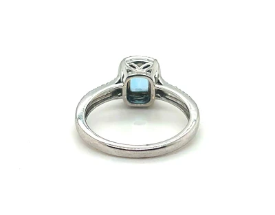 1.00ct Topaz & 0.20ct Diamond Halo Ring - 9ct White Gold 3.3g