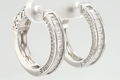 Solid Silver & Cubic Zirconia Hinged Oval Hoop Earrings 6.0g ( 20.5 x 19.5 x 4.5mm )