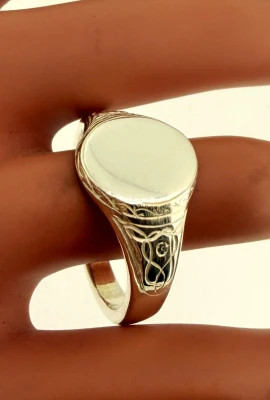 Sterling Silver Celtic Signet Ring 9.3g