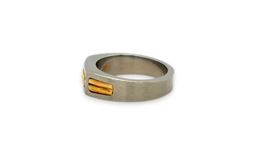 0.05ct Natural Diamond Gents 7.0mm Ring- 18ct Gold & Titanium 5.12g