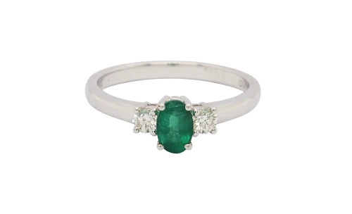 0.40ct Emerald & 0.20ct Diamond Trilogy Ring - 18ct White Gold 3.2g