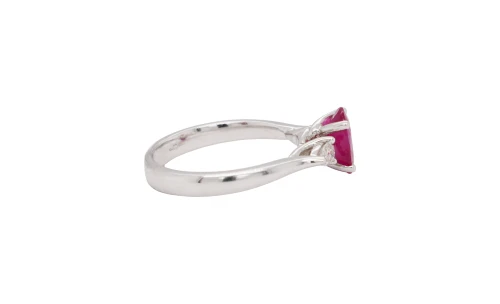 1.33ct Ruby & 0.27ct Diamond Solitaire Ring - 18ct White Gold 4.24g
