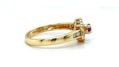 0.10ct Ruby & 0.25ct Diamond Cluster Ring - 9ct Gold 2.0g