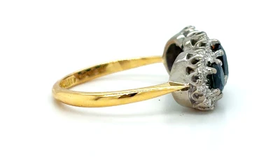 1.50ct Sapphire & 0.25ct Diamond Trilogy/Halo Ring- 18ct Gold 4.7g