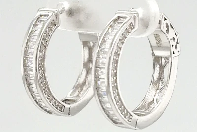 Solid Silver & Cubic Zirconia Hinged Oval Hoop Earrings 6.0g ( 20.5 x 19.5 x 4.5mm )