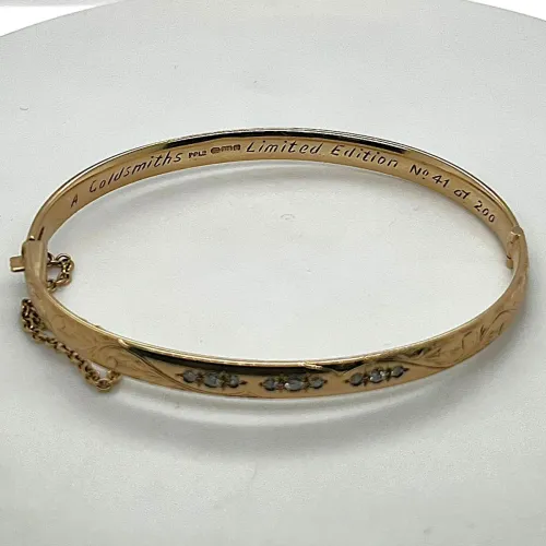 0.25ct Diamond & 9ct Gold Bangle 5.5mm 19.6g