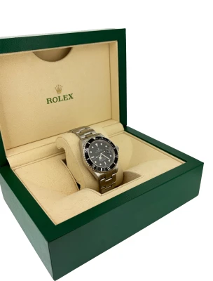 Rolex 40mm Submariner Date -Stainless Steel 2009 Box & Papers : Model 16610