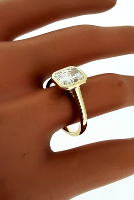 1.51ct Lab Grown Diamond & 9ct Gold Solitaire Ring 3.0g