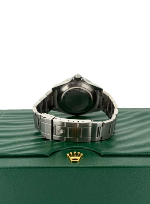 Rolex 40mm Submariner Date -Stainless Steel 2009 Box & Papers : Model 16610