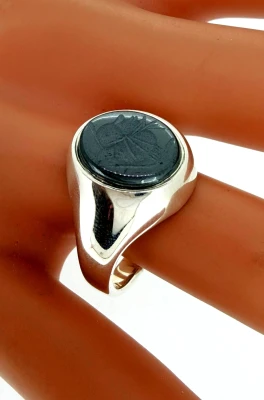 Hematite Intaglio Oval Signet Ring - Sterling Silver 6.7g