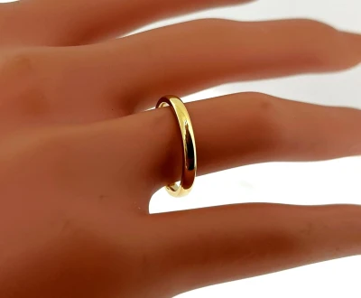 18ct Yellow Gold 2.5mm Slight Court Wedding Band 3.0g