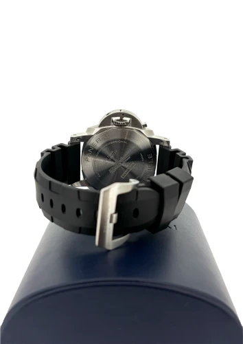 Panerai 42mm Submersible Bianco - Stainless Steel & Rubber (BRAND NEW -UNWORN 2026 Box & Papers) Model: PAM01590