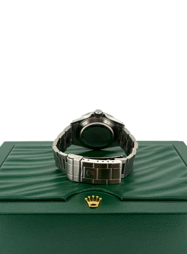 Rolex 40mm Submariner Date- Stainless Steel Year 1989 Model:16610