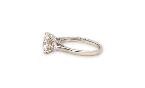 2.27ct Natural Diamond & Platinum Solitaire Ring ( 2.03ct centre) 5.13g