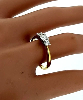 0.50ct Diamond & 18ct Gold Trilogy Ring 2.5g