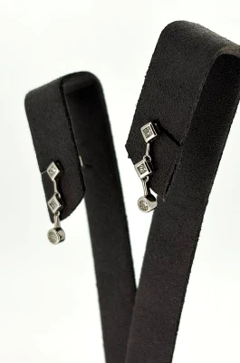 0.20ct Diamond & 18ct White Gold 18mm Drop Earrings 2.0g