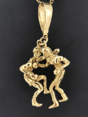 Double Boxer Pendant- Solid 9ct Gold 19.6g