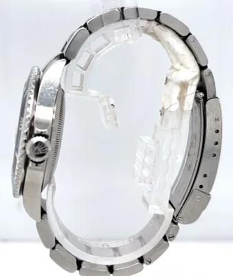 Rolex 40mm Submariner Date -Stainless Steel 2004 Box & Papers Model: 16610