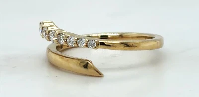 0.22ct Lab Grown Diamond & 9ct Gold Cross Over Ring 2.2g