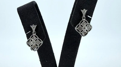 0.10ct Diamond & 9ct White Gold Drop Stud Earrings 2.4g