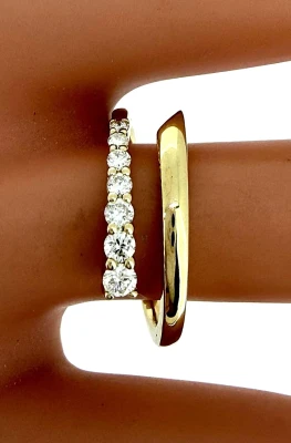 0.22ct Lab Grown Diamond & 9ct Gold Cross Over Ring 2.2g