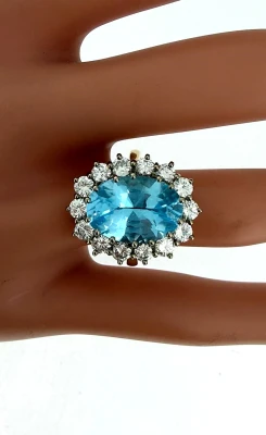 7.00ct Topaz & 1.40ct Diamond Dress Ring 18ct Gold 7.5g