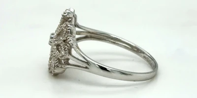 0.10ct Diamond & 9ct White Gold Flower/Dress Ring 2.07g