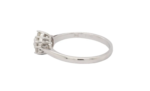 0.33ct Diamond & 9ct White Gold Cluster Ring 2.0g