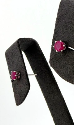 0.60ct Ruby & 9ct White Gold Stud Earrings 0.7g