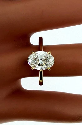 1.57ct Oval Lab Grown Diamond & 18ct Gold Solitaire Ring 3.9g
