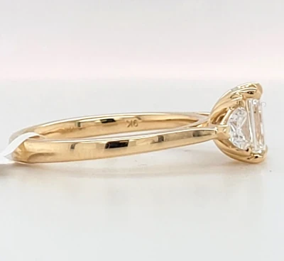 1.47ct Lab Grown Diamond & 9ct Gold Trilogy Ring 3.0g Size M