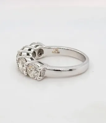 2.56ct Diamond & 18ct White Gold 5 stone Eternity Ring 5.7g